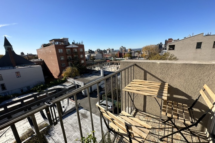 Bright, airy apartment in Park Slope, Brooklyn - 6