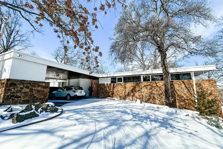 Midcentury Modern Artist Retreat - 1