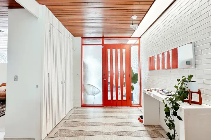 Midcentury Modern Artist Retreat - 3