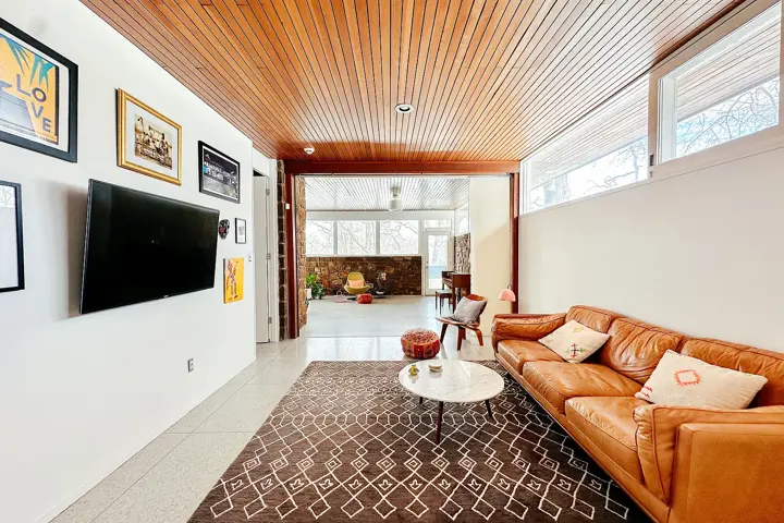 Midcentury Modern Artist Retreat - 4