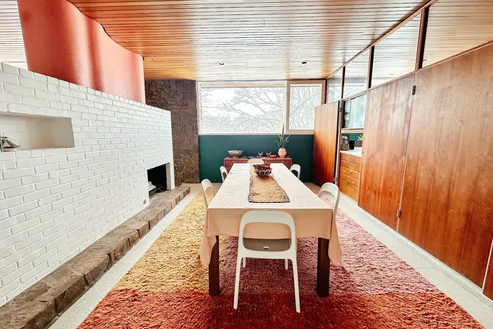 Midcentury Modern Artist Retreat - 7