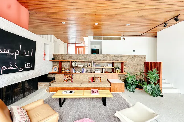 Midcentury Modern Artist Retreat - 14