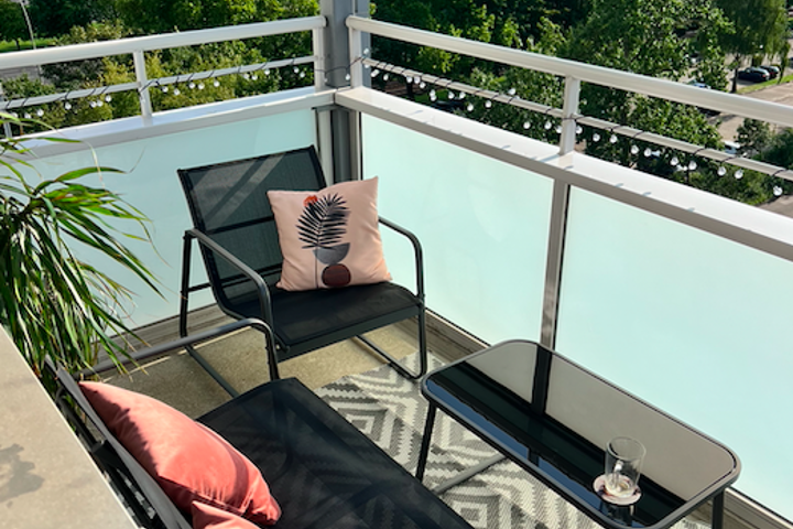 Bright and Spacious Berlin Flat with Balconies - 8