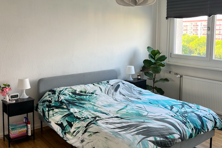 Bright and Spacious Berlin Flat with Balconies - 2