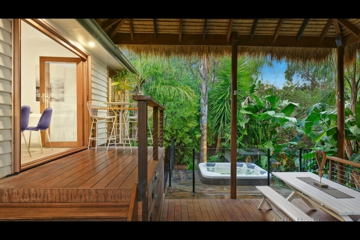 Tranquil escape with easy access to city - 9