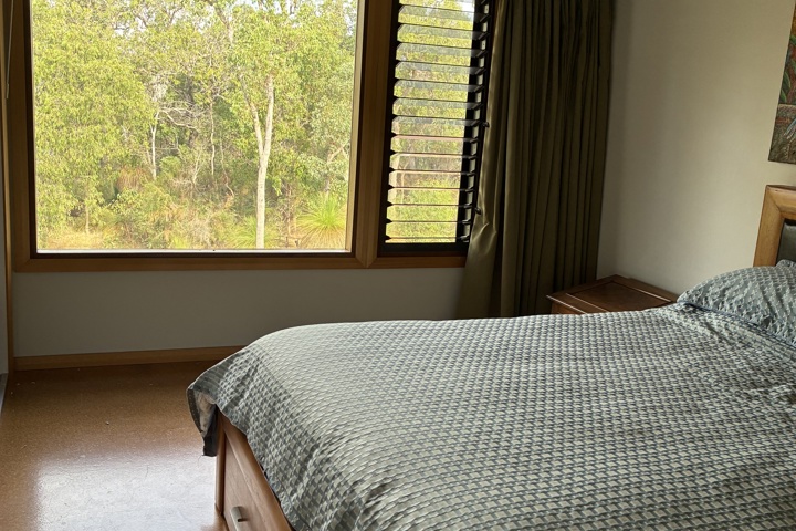 Modern spacious home , private gardens with views - 5