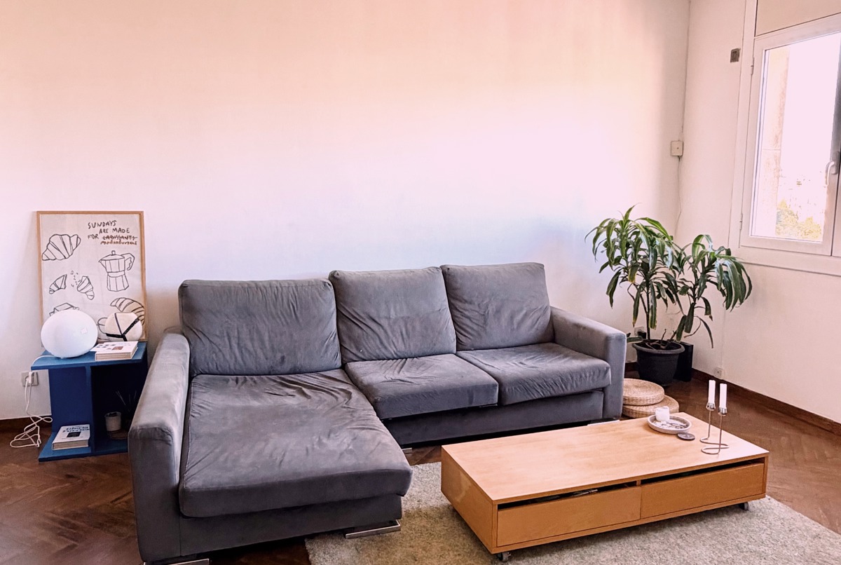 Bright room near the beach & city center