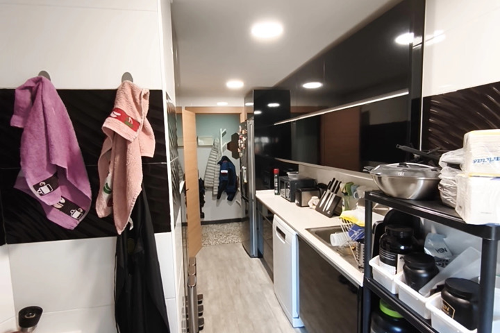 3-Room Apartment with dedicated workspace - 4