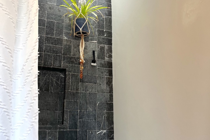 Charming 3-Bedroom in Beautiful LA Spanish Duplex - 21