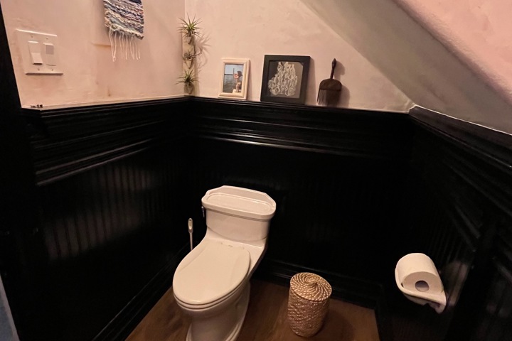 Charming 3-Bedroom in Beautiful LA Spanish Duplex - 28