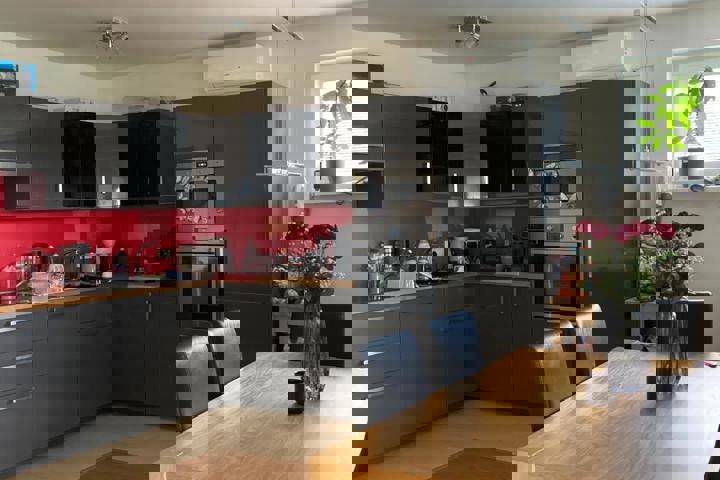 Cozy house close to Prague - 1