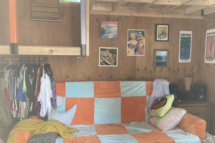 Private Cozy Tiny Cabin Room In Co-Op Space - 2