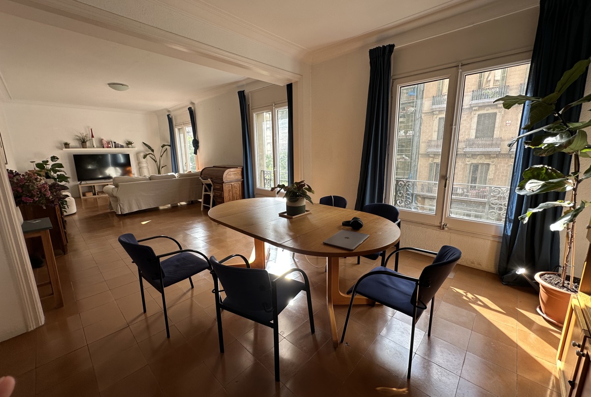 Beni's en-suite room in Exiample, Barcelona