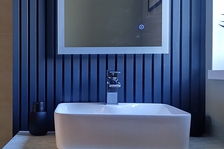 2 Bedroom Modern Cottage - 8