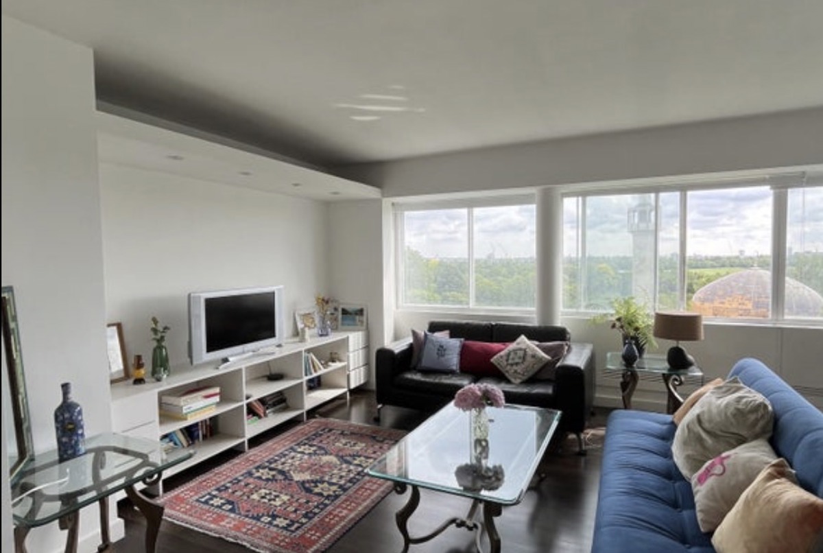 Bright spacious flat overlooking Regent’s Park