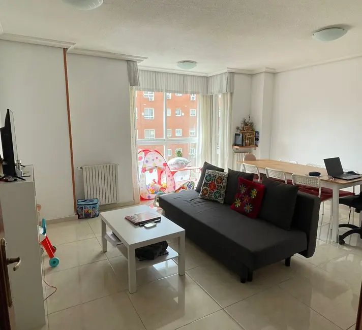Madrid, Spain 2 beds · 1 workspace · 442 Mbps WiFi
