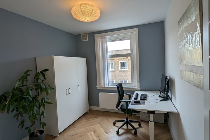 Stylish apartment in calm neighborhood near center - 1