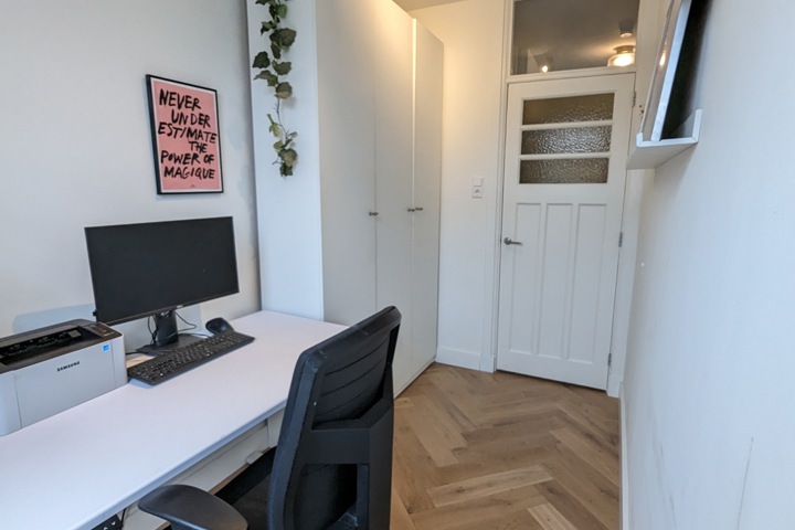 Stylish apartment in calm neighborhood near center - 2