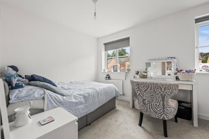 Cute Yorkshire Home - 9