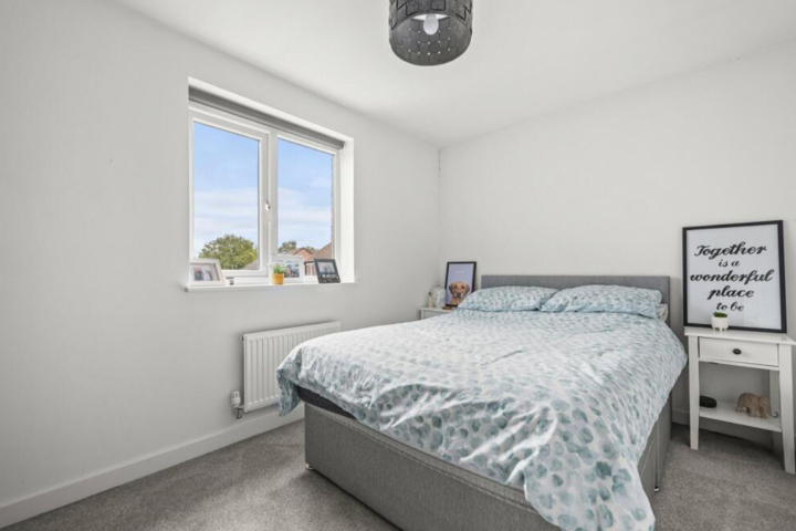 Cute Yorkshire Home - 10