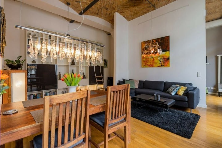 Stylish East Side Loft in Center with AC - 2