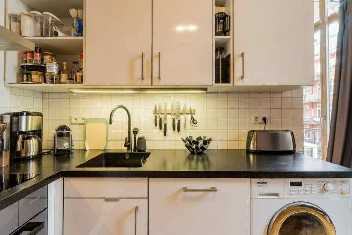 Stylish East Side Loft in Center with AC - 7