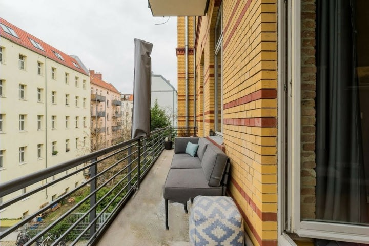 Stylish East Side Loft in Center with AC - 17