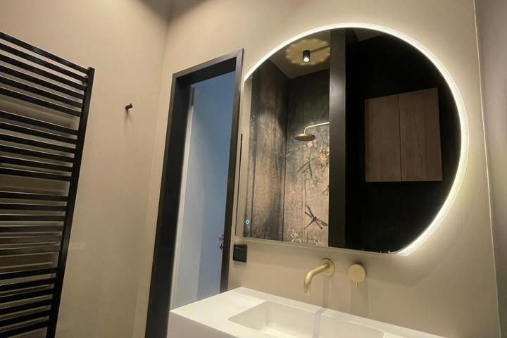 Stylish East Side Loft in Center with AC - 15