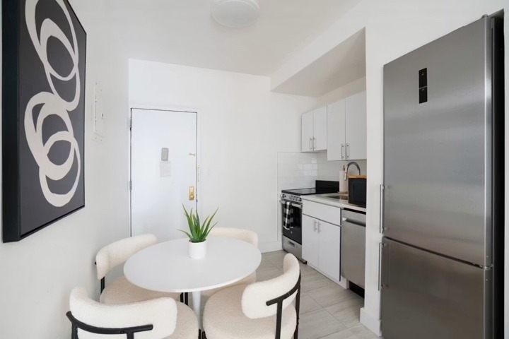 Cozy & Charming Two Bedroom Apartment in NYC - 2