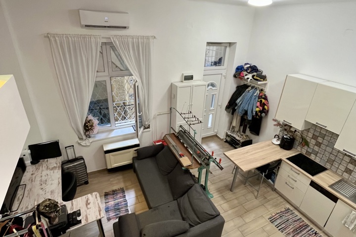 Cosy Mezzanine Studio in Central Budapest - 4