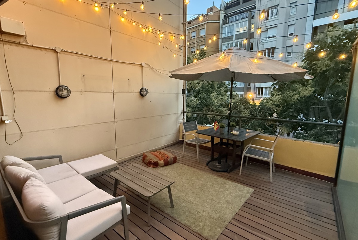 Barcelona flat with private terrace