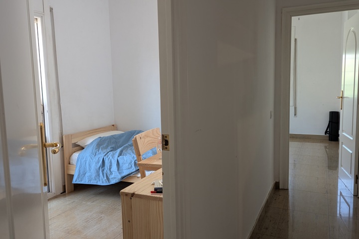 Luminous apartment in traditional neighborhood - 1