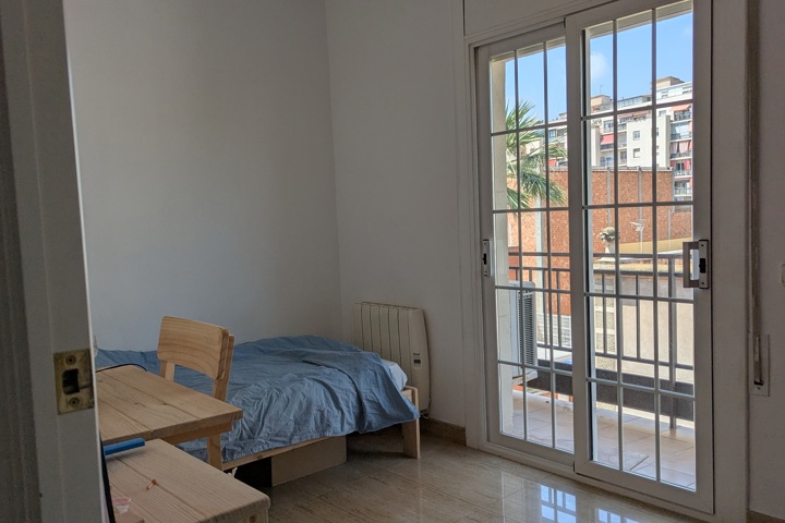 Luminous apartment in traditional neighborhood - 3