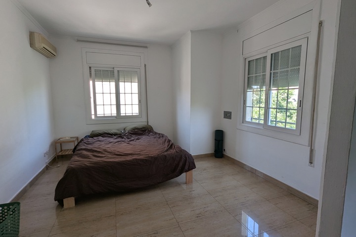 Luminous apartment in traditional neighborhood - 4