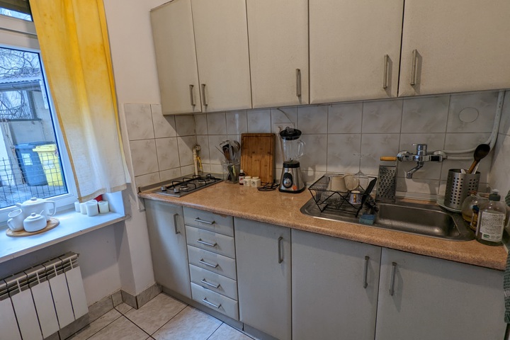 Ground floor studio flat in the heart of Kraków. - 4