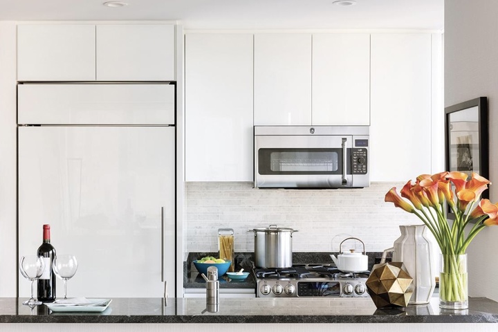 Modern, Large 1BR by Central Park, High Ceilings - 3