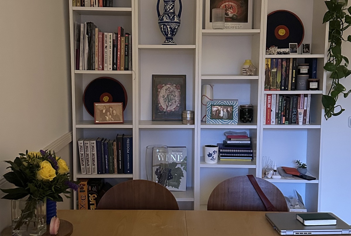 A cozy flat in Berlin green and charming area