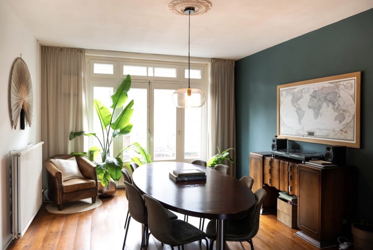 Cozy and vibrant Amsterdam Oud-Zuid home