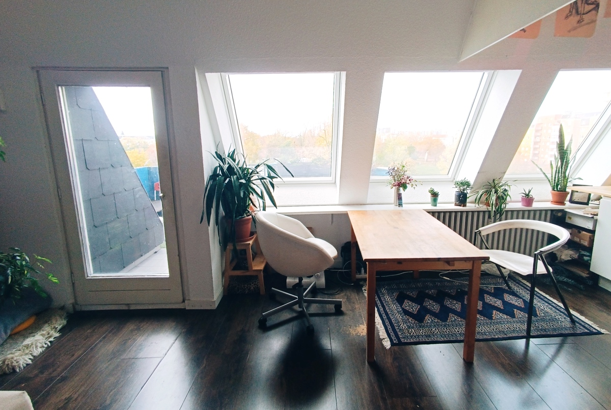 Cosy studio flat in vibrant canal-side Kreuzberg