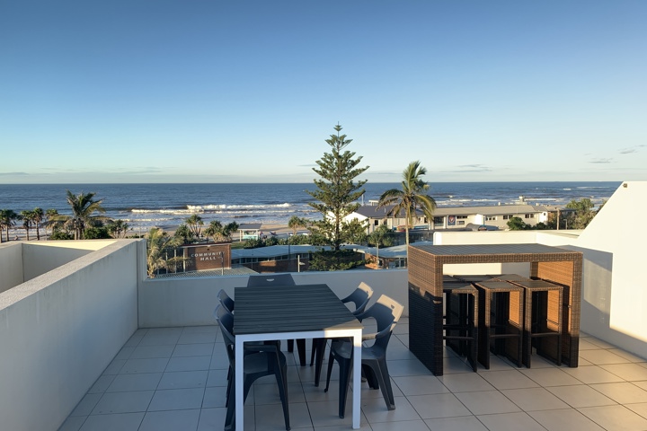 Kingscliff Beach Front Apartment with Rooftop Spa - 3