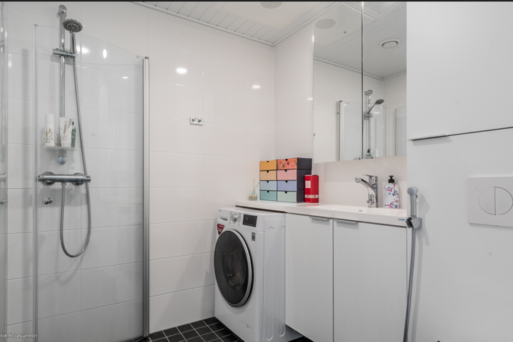 Bright Apartment Just 22 Minutes from City Center - 7