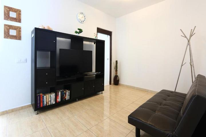 Ensuite Apartment with Patio Area - 2