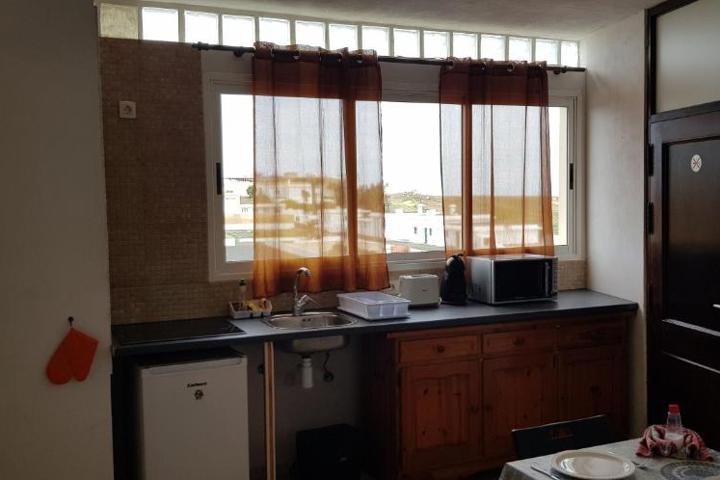 Ensuite Apartment with Patio Area - 1