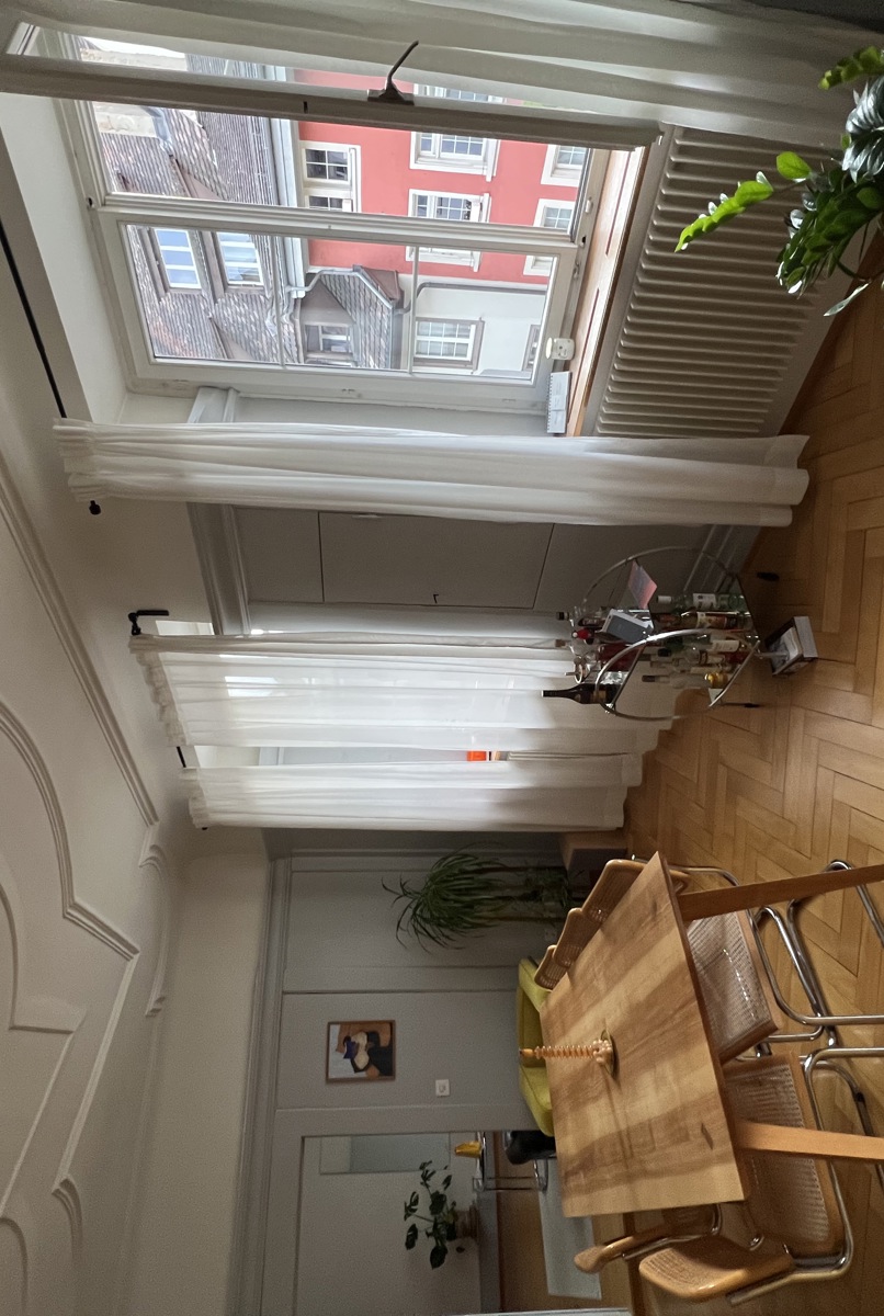Bright old town flat with private terrace