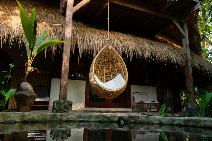 Villa Astra, a rare jungle cob home in an internat - 4