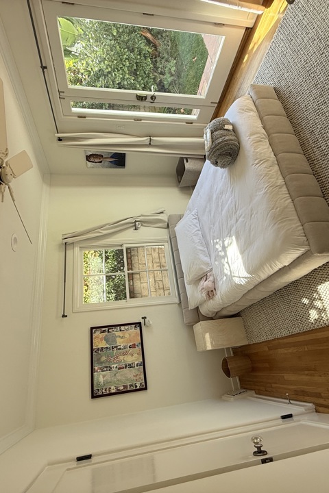 Spanish Charmer in hippest LA neighborhood - 10