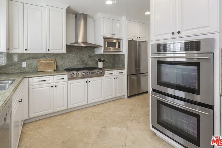 Spanish Charmer in hippest LA neighborhood - 6