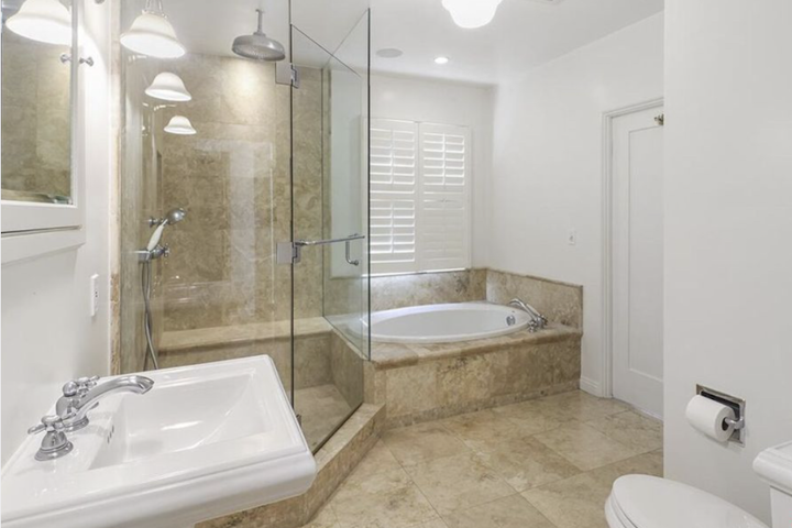 Spanish Charmer in hippest LA neighborhood - 11