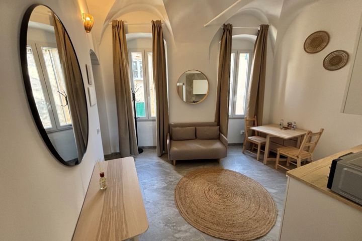 Sea Side House in the Heart of Sanremo - 2