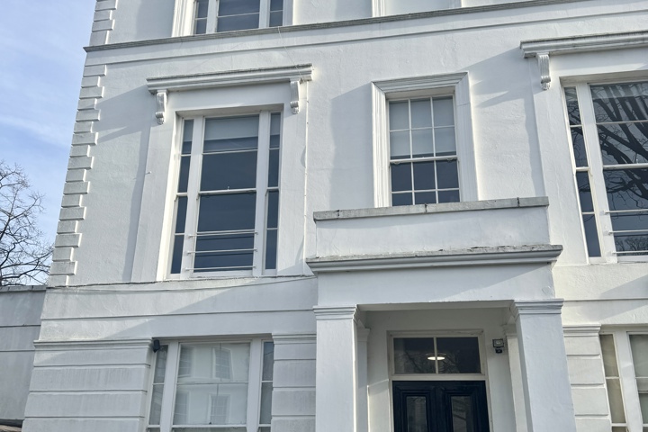 Chic 2BR Flat (1Br + Office) in Notting Hill - 10